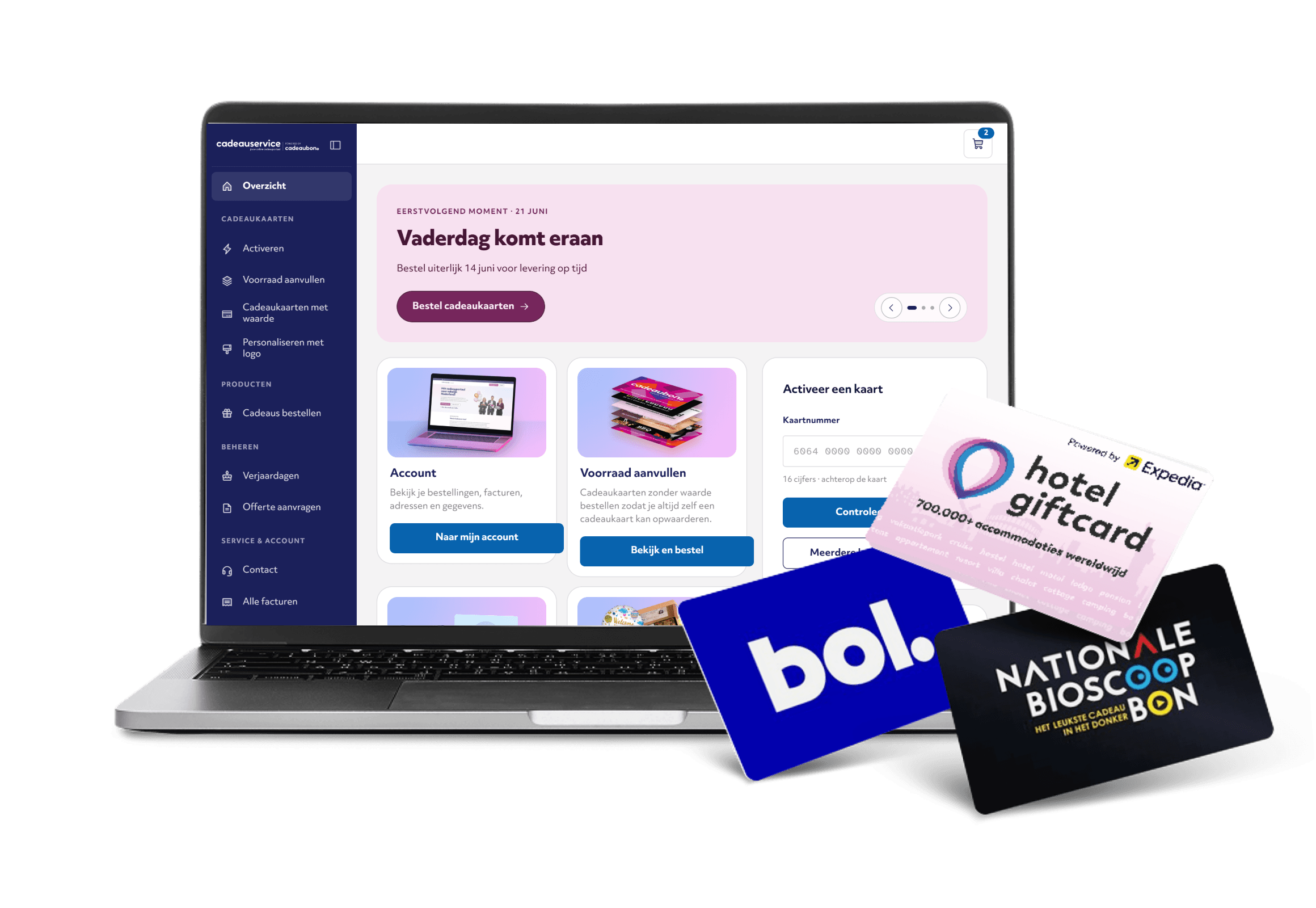 Het Cadeauservice-portaal op een laptop met cadeaukaarten ervoor