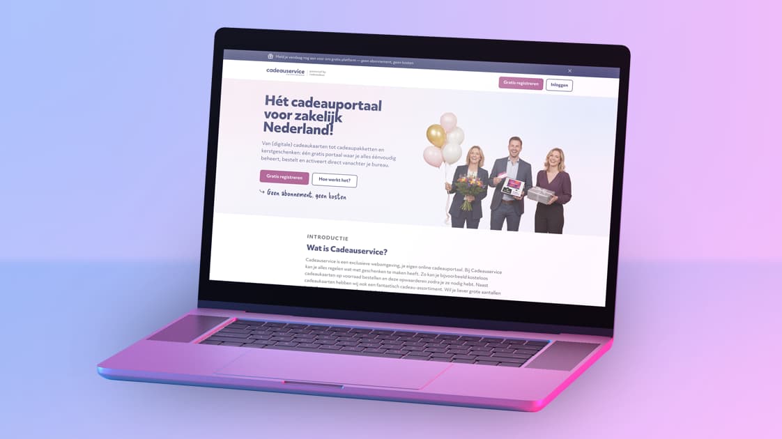 Laptop met een Cadeauservice-factuur