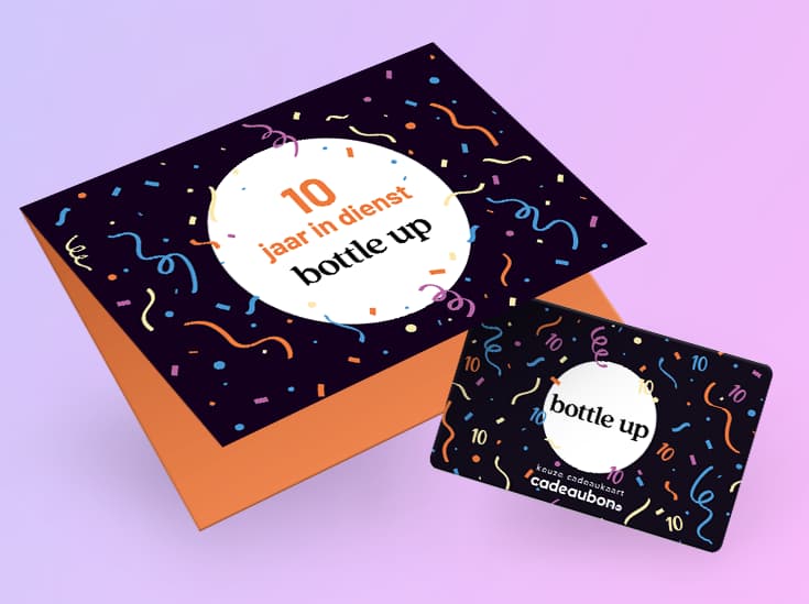 Jubileumkaart en cadeaukaart voor tien jaar in dienst bij Bottle Up, met confetti